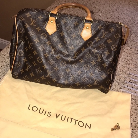Louis Vuitton Handbags - ✨Authentic Louis Vuitton Speedy 35 Monogram
